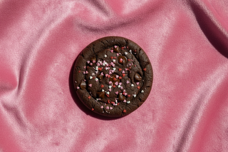 without icing top down view with marble table under cookies